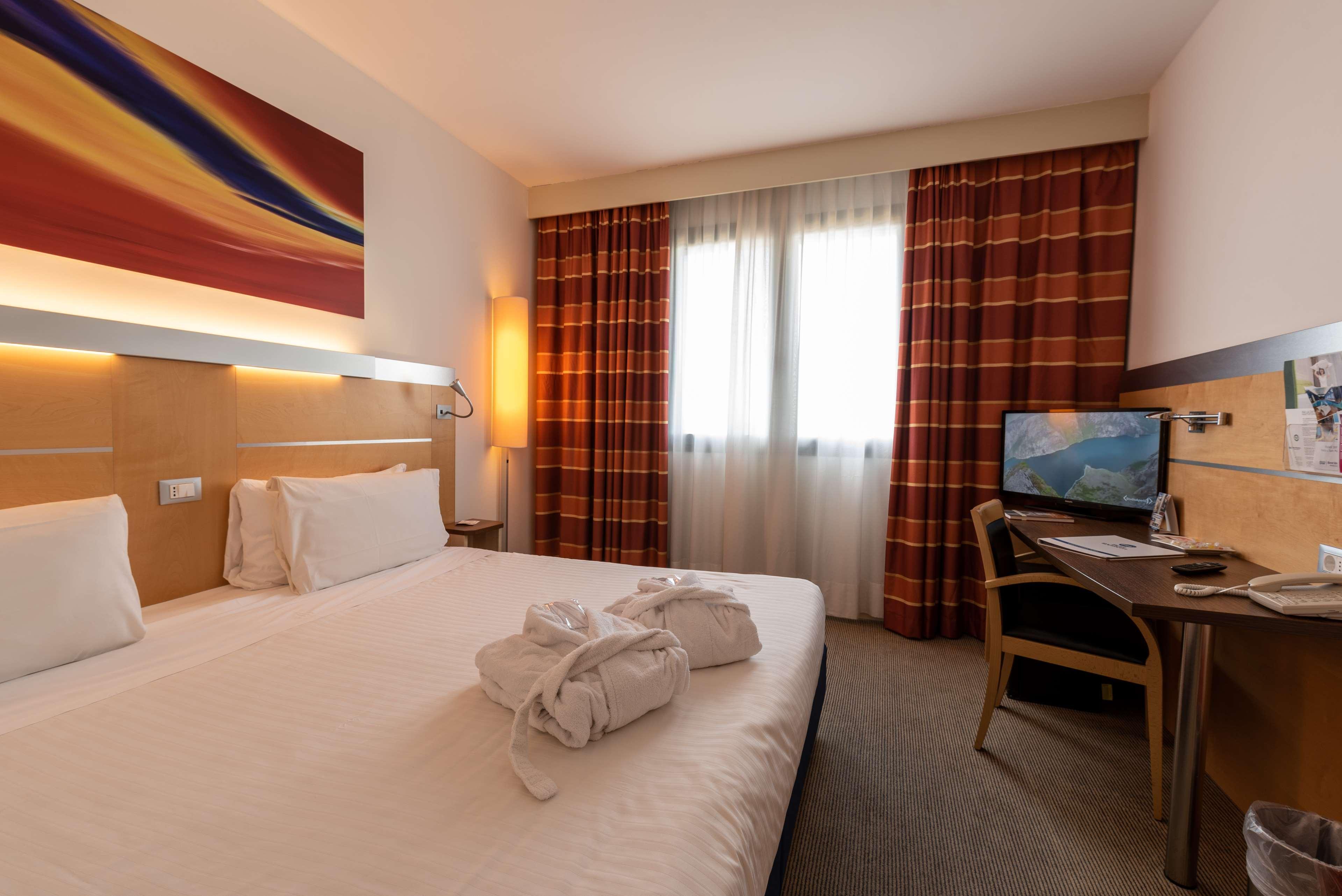 Best Western Palace Inn Hotel Ferrara Esterno foto