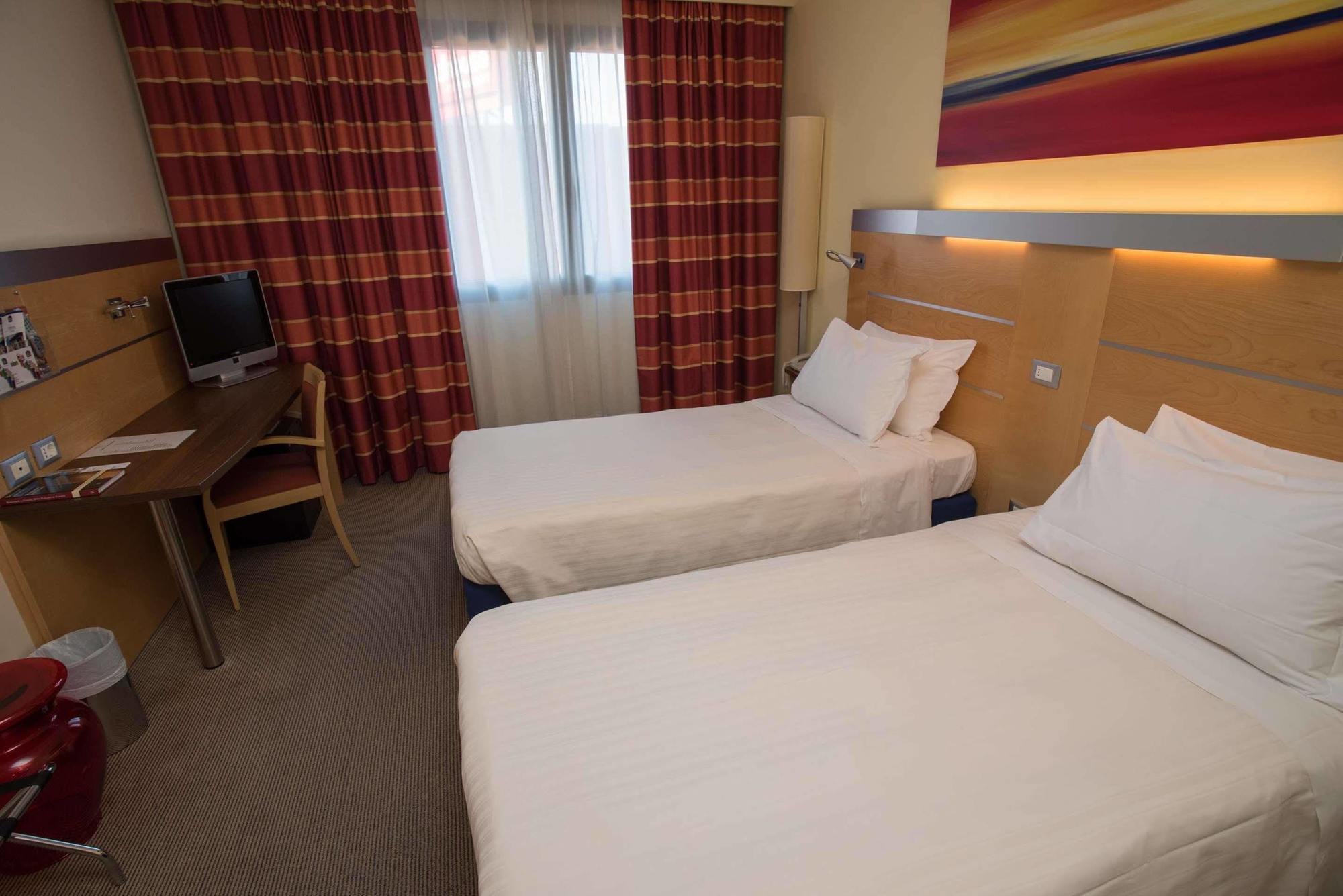 Best Western Palace Inn Hotel Ferrara Esterno foto