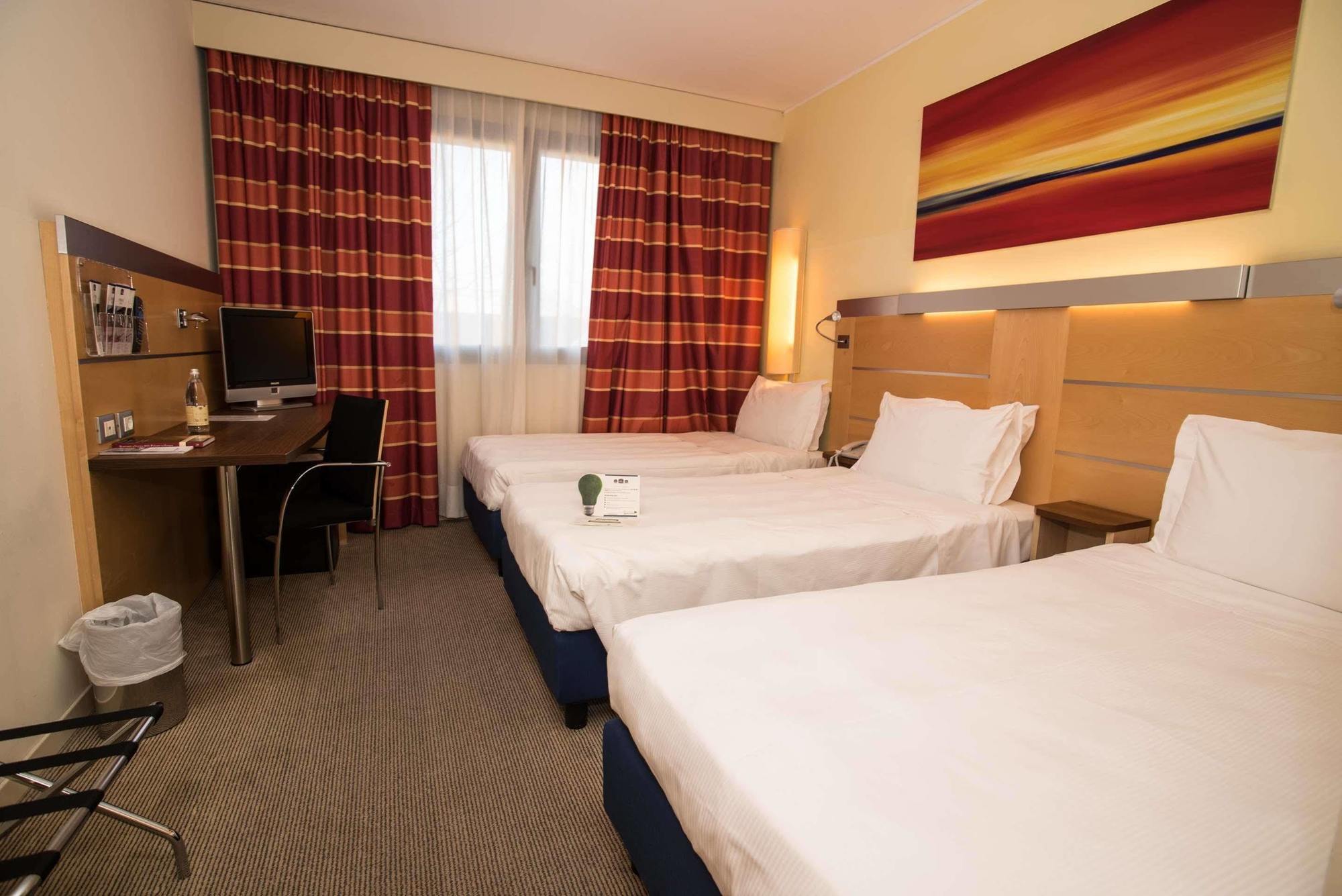 Best Western Palace Inn Hotel Ferrara Esterno foto
